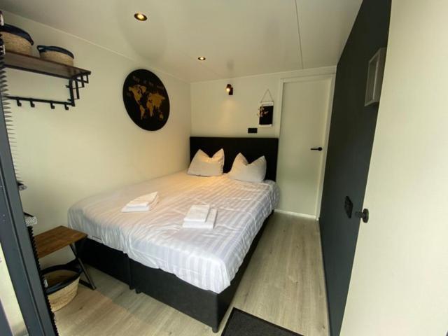 Houseboat Met Dakterras Mookerplas Middelaar Exterior foto